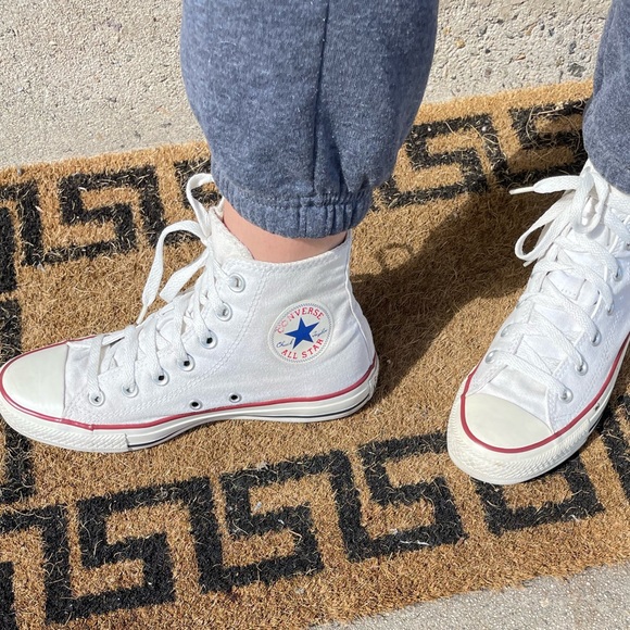 White Converse - Picture 2 of 4